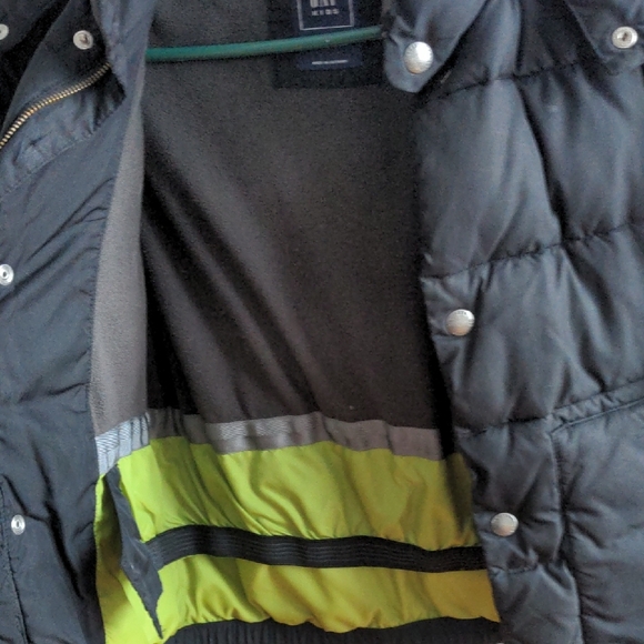 GAP Black Kids Puffer Jacket - Picture 4 of 8